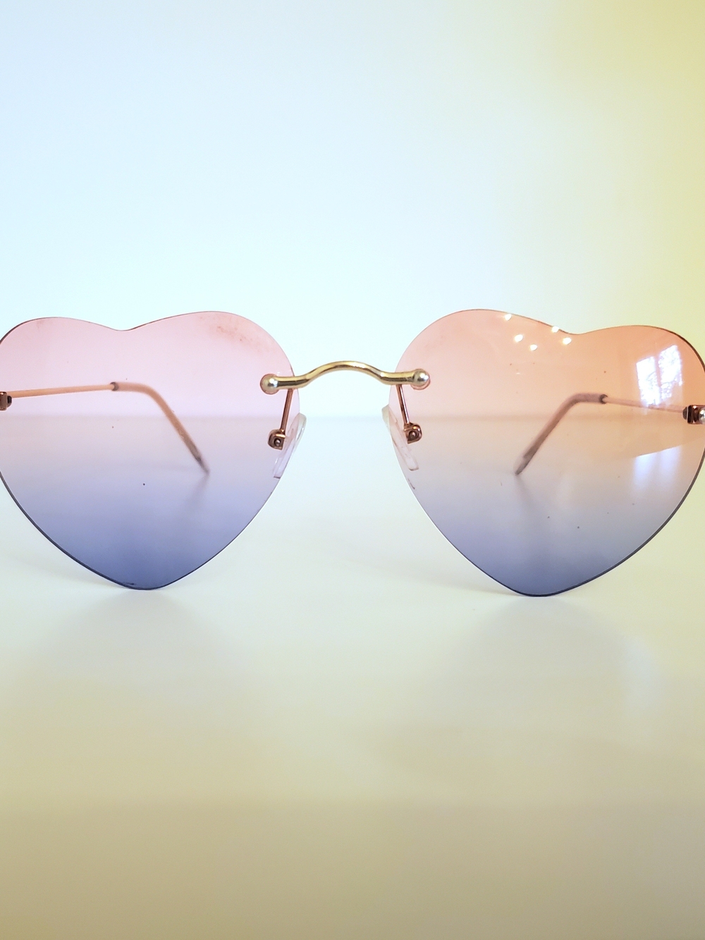 Heart-Shaped Gradient Pink to Purple Sunglasses